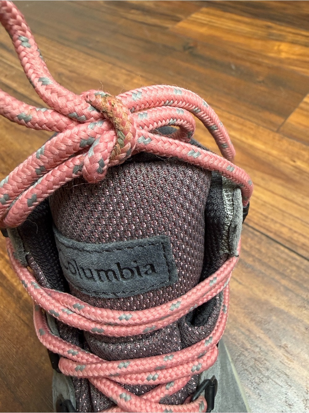 Columbia Gray Suede Waterproof Hiking Boots with Pink Laces 7.5 - Picture 7 of 9